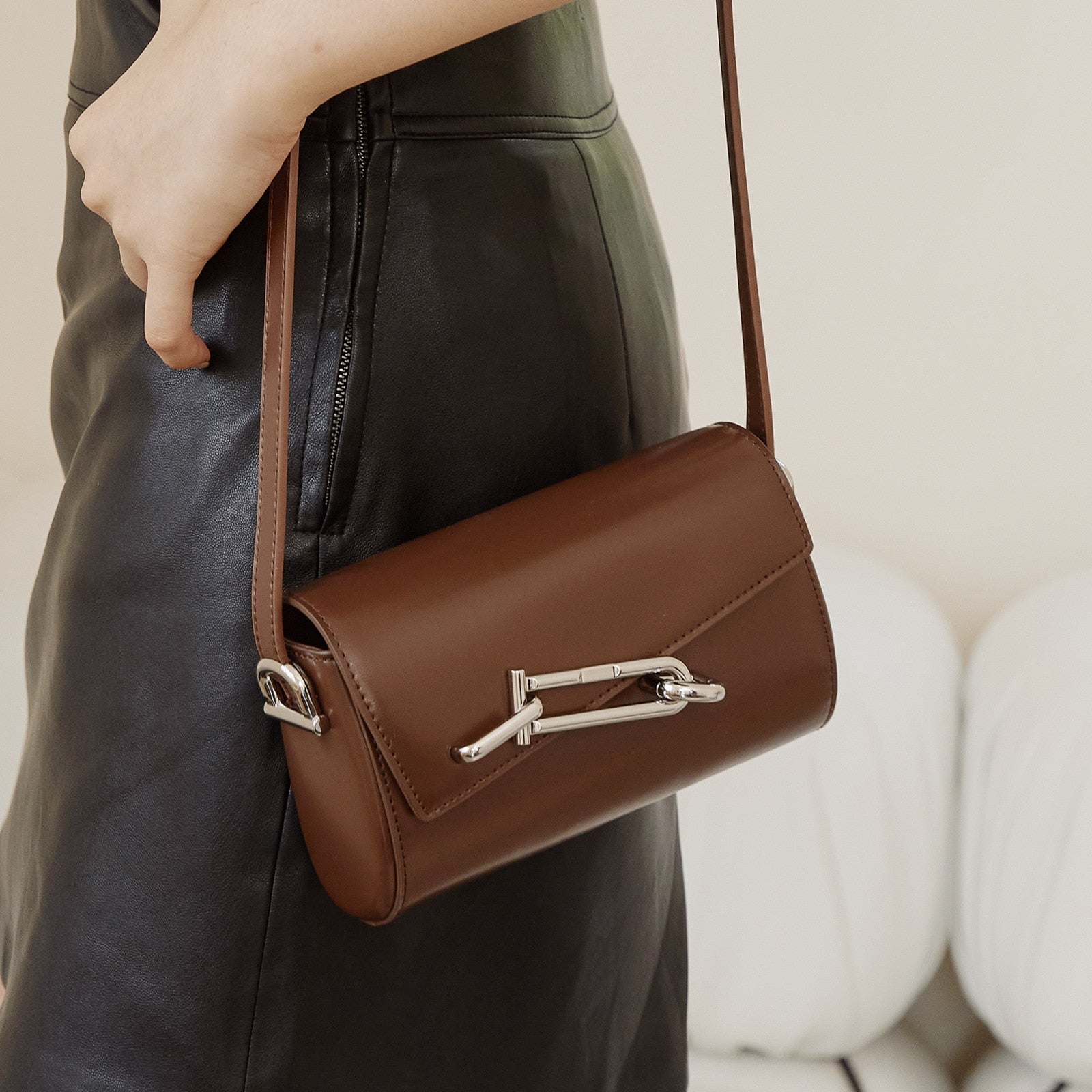 Q Lock Genuine Leather Crossbody Box Shoulder Bag