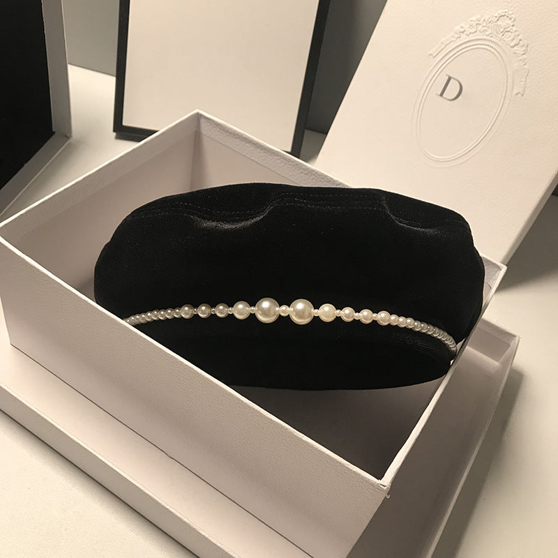 British Pearl Velvet Bud Hat